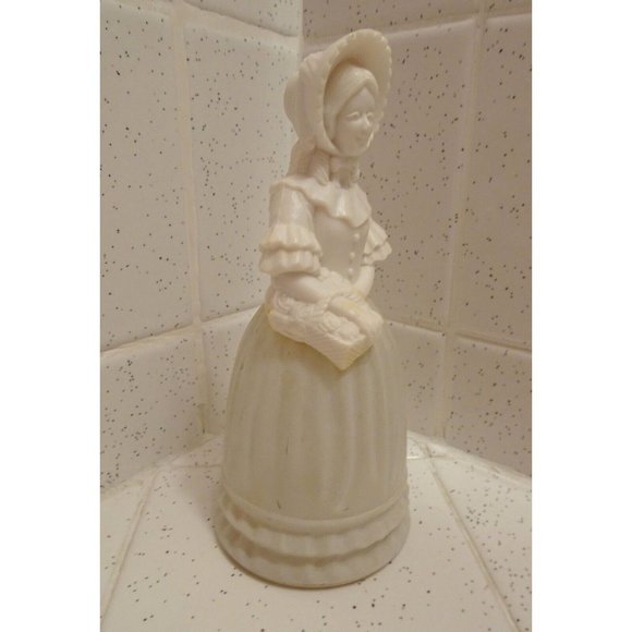 Vintage Avon Fashion Figurine Victorian Bird of Paradise Cologne Bottle empty - Picture 8 of 13